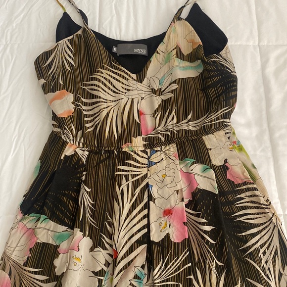 Myne Black & Gold Tropical Print Dress; size 6; very gently used - Picture 1 of 4